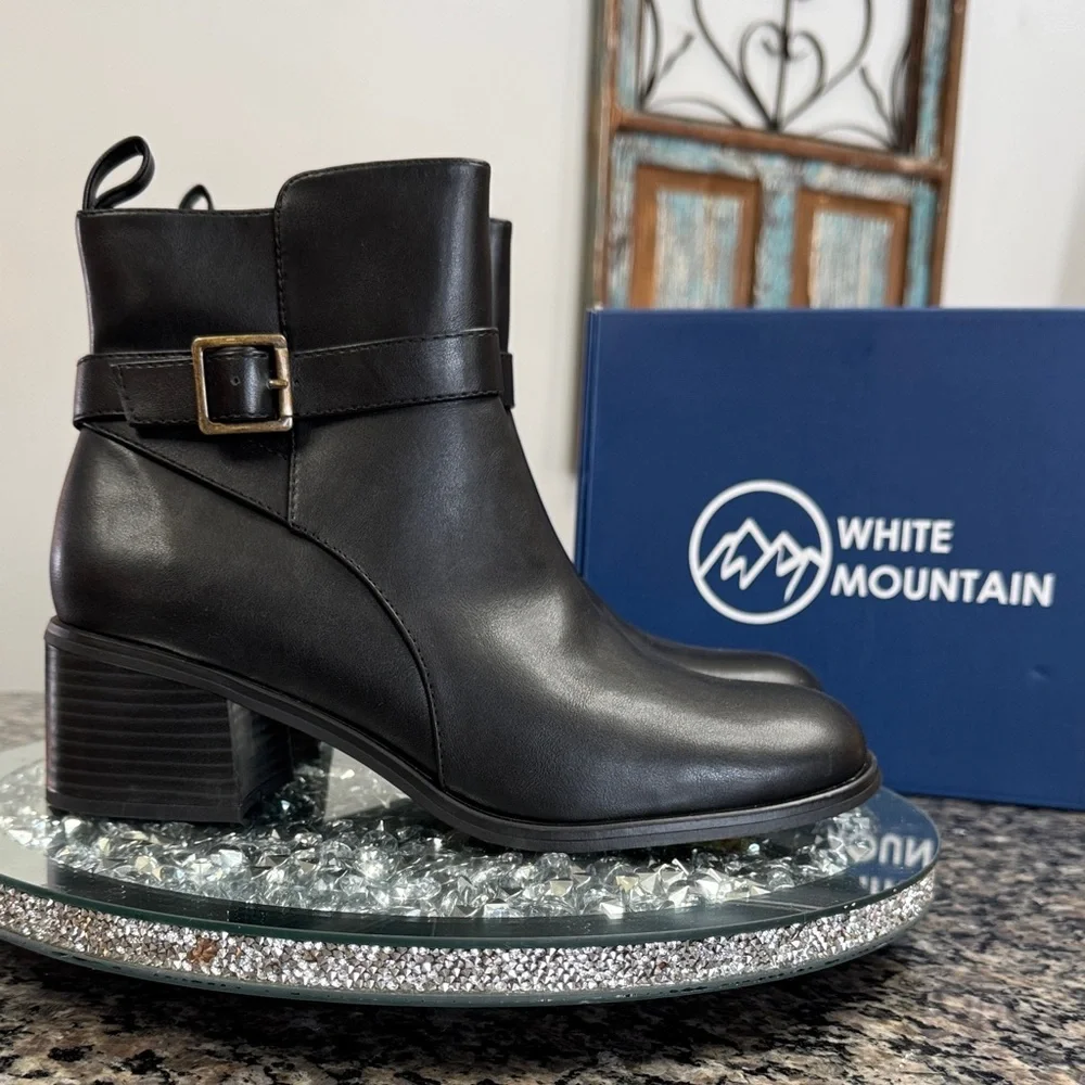 White Mountain Women's Black Ankle Booties with Buckle